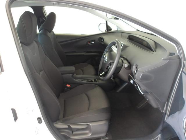 プリウス Ｓ　フルセグ　メモリーナビ　ＤＶＤ再生　バックカメラ　衝突被害軽減システム　ＥＴＣ　ＬＥＤヘッドランプ（23枚目）