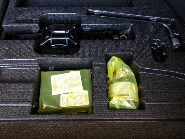 プリウス Ｓ　フルセグ　メモリーナビ　ＤＶＤ再生　バックカメラ　衝突被害軽減システム　ＥＴＣ　ＬＥＤヘッドランプ（31枚目）