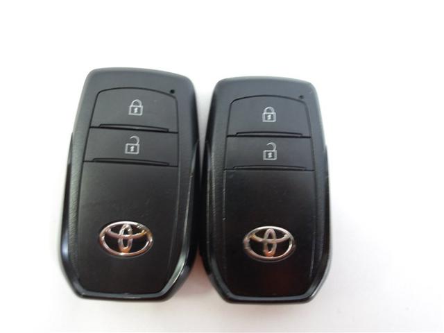 �X�}�[�g�L�[�Q�t���Ă��܂��B�L�[���g�т��邾���Ńh�A�̎{���E������G���W���X�^�[�g���ł��܂��B