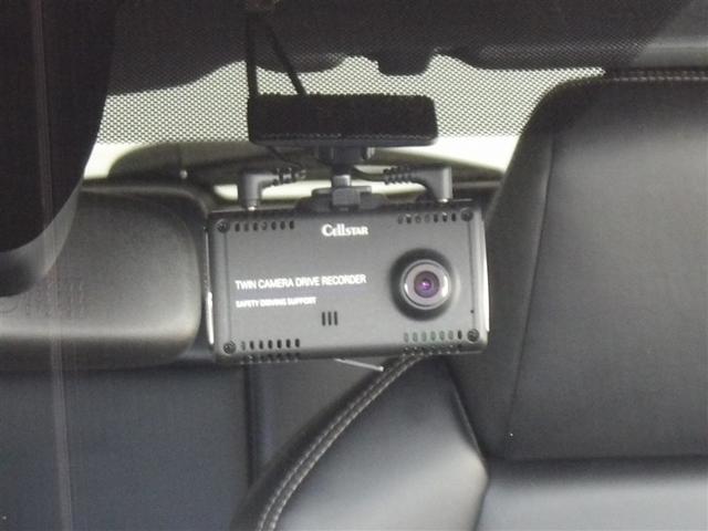 �O��J�����̃h���C�u���R�[�_�[�t���ł��B���A���ȉf���Ɖ����̋L�^���������̎��̃g���u������Ȃǂɖ𗧂��܂��B