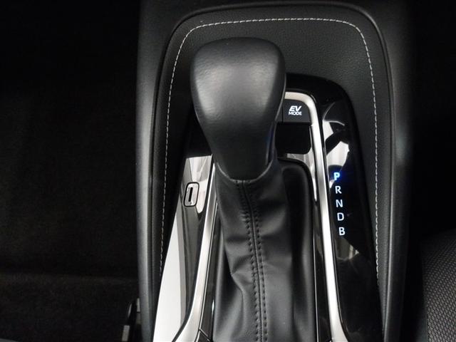 カローラツーリング ハイブリッド　Ｇ　フルセグ　ミュージックプレイヤー接続可　バックカメラ　衝突被害軽減システム　ＥＴＣ　ＬＥＤヘッドランプ（11枚目）