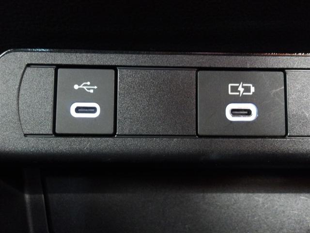 プリウス Ｚ　サポカーＳ　クルーズコントロール　ドライブレコーダー　電源コンセント　ＥＴＣ　フロントスポイラー　パワーシート　両席シートヒーター　メディアプレイヤー接続　バックモニター　合成皮革シート（19枚目）