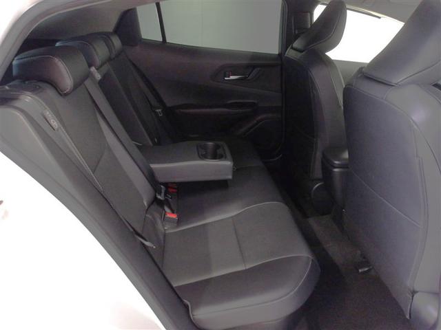 プリウス Ｚ　サポカーＳ　クルーズコントロール　ドライブレコーダー　電源コンセント　ＥＴＣ　フロントスポイラー　パワーシート　両席シートヒーター　メディアプレイヤー接続　バックモニター　合成皮革シート（30枚目）