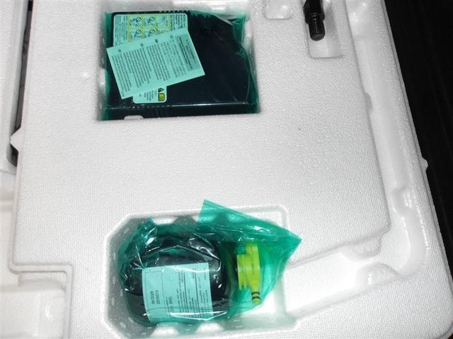 プリウス Ｚ　サポカーＳ　クルーズコントロール　ドライブレコーダー　電源コンセント　ＥＴＣ　フロントスポイラー　パワーシート　両席シートヒーター　メディアプレイヤー接続　バックモニター　合成皮革シート（33枚目）