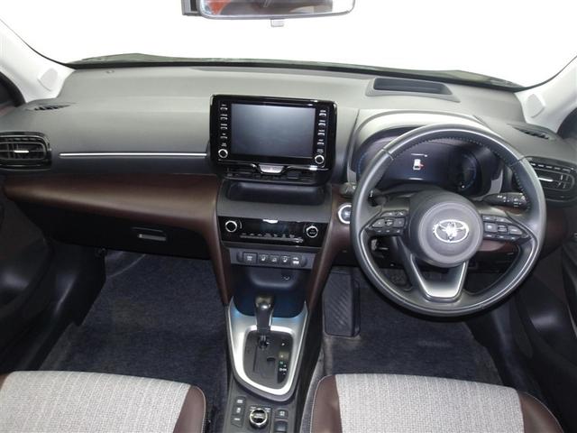 ヤリスクロス Ｚ　サポカーＳ　４ＷＤ　クルーズコントロール　パノラミックビューモニター　両席シートヒーター　バックモニター　メディアプレイヤー接続　合成皮革シート　フルセグ　ＬＥＤヘッドライト　車線逸脱警報（3枚目）