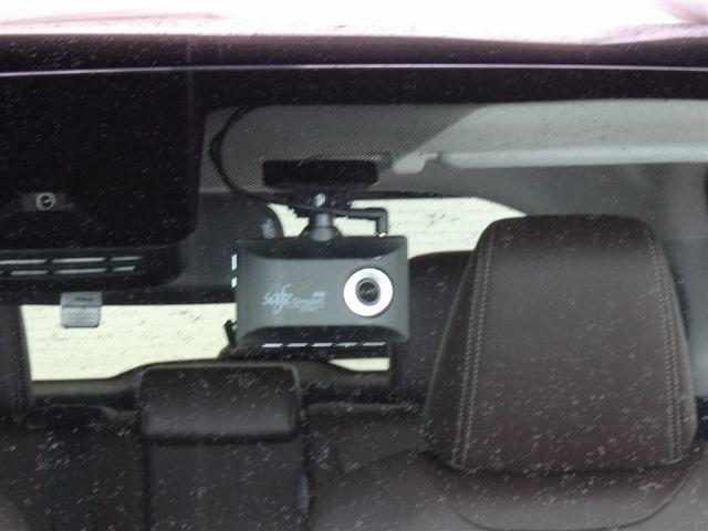 ヤリスクロス Ｚ　サポカーＳ　４ＷＤ　クルーズコントロール　パノラミックビューモニター　両席シートヒーター　バックモニター　メディアプレイヤー接続　合成皮革シート　フルセグ　ＬＥＤヘッドライト　車線逸脱警報（8枚目）