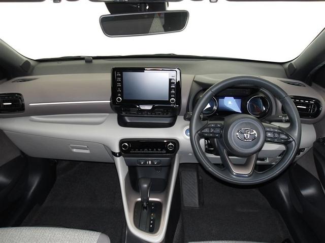 ヤリス ハイブリッドＺ　サポカーＳ　クルーズコントロール　ブラインドスポットモニター　パノラミックビューモニター　ドライブレコーダー　ＥＴＣ　電源コンセント　両席シートヒーター　メディアプレイヤー接続　ＤＶＤＣＤ再生（3枚目）