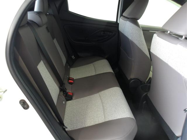 ヤリス ハイブリッドＺ　サポカーＳ　クルーズコントロール　ブラインドスポットモニター　パノラミックビューモニター　ドライブレコーダー　ＥＴＣ　電源コンセント　両席シートヒーター　メディアプレイヤー接続　ＤＶＤＣＤ再生（30枚目）