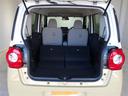 リアシートを倒すとコンパクトボディーとは思えない広々スペースです。