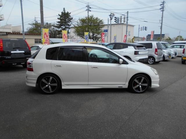 シビック ＸＳ　禁煙車　ローダウン　キーレスエントリー　ＣＤ　盗難防止システム　衝突安全ボディ　運転助手席エアバック　ＡＢＳ　パワステ　パワーウインドウ（6枚目）