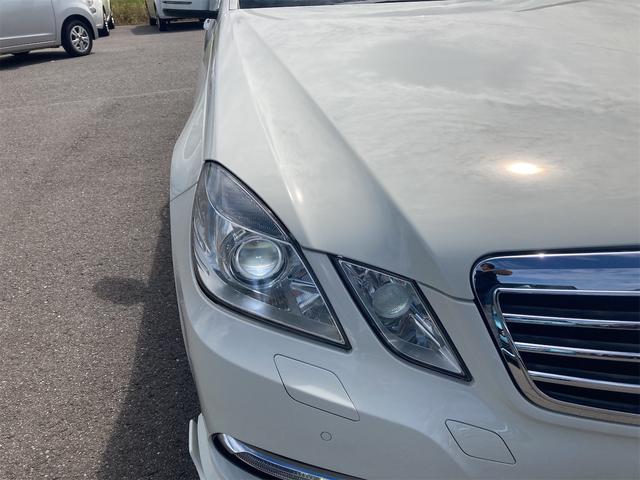 Ｅ３５０　アバンギャルド　アルミ　サンルーフ　スポイラー　本革　パワーシート　シートヒーター　ナビ　バックカメラ　パール　乗車定員５名　オートエアコン(4枚目)