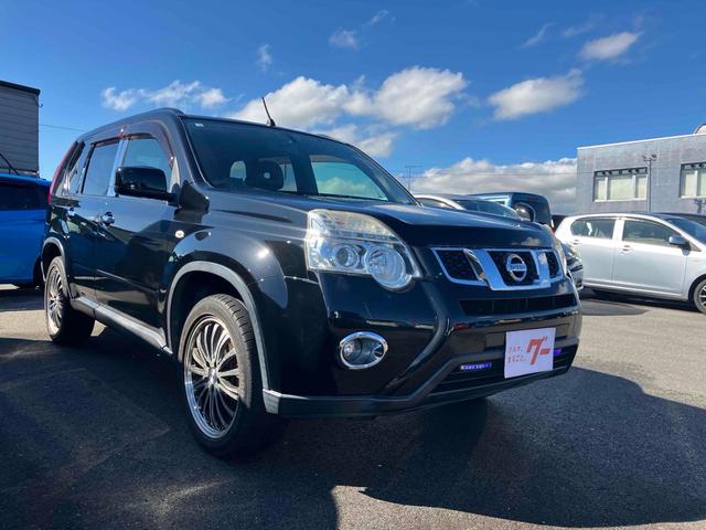 エクストレイル ２０Ｘ　４ＷＤ　バックカメラ　ナビ　ＴＶ　オートライト　アルミホイール　スマートキー　シートヒーター　ＣＶＴ　盗難防止システム　衝突安全ボディ　ＡＢＳ　エアコン　パワーステアリング　パワーウィンドウ（6枚目）