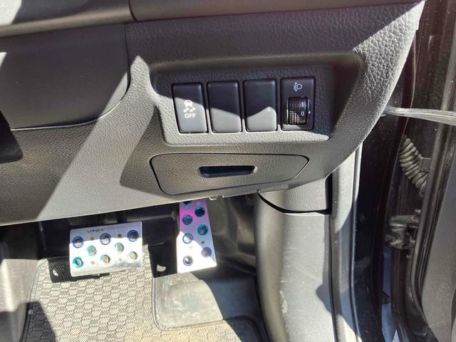 エクストレイル ２０Ｘ　４ＷＤ　バックカメラ　ナビ　ＴＶ　オートライト　アルミホイール　スマートキー　シートヒーター　ＣＶＴ　盗難防止システム　衝突安全ボディ　ＡＢＳ　エアコン　パワーステアリング　パワーウィンドウ（34枚目）