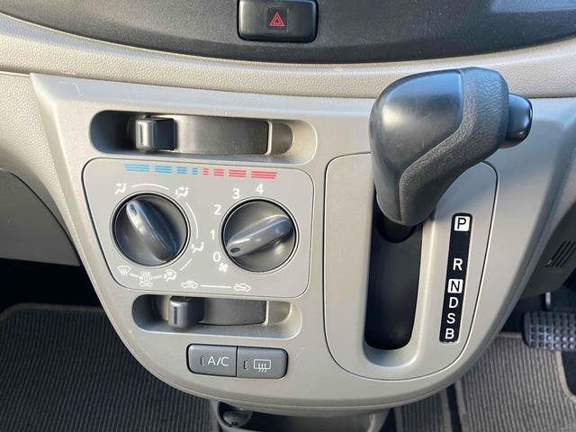 発進時や後退時に必ず操作するレバーです。操作のしやすさが肝になってきます。ぜひ一度体感してください。