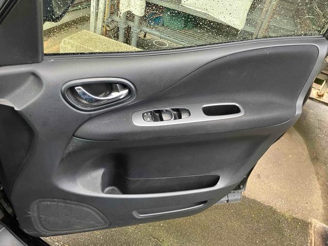 セレナ ２０Ｘ　Ｓ－ハイブリッドアドバンスドセーフティパック　ドライブレコーダー　ＥＴＣ　全周囲カメラ　ナビ　ＴＶ　クリアランスソナー　オートクルーズコントロール　レーンアシスト　衝突被害軽減システム　両側電動スライドドア　オートライト　スマートキー（43枚目）