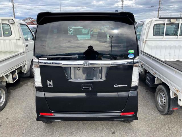 Ｎ－ＢＯＸカスタム Ｇ・Ｌパッケージ　両側スライド・片側電動　オートライト　ＨＩＤ　スマートキー　アイドリングストップ　電動格納ミラー　ベンチシート　ＣＶＴ　盗難防止システム　ＡＢＳ　ＥＳＣ　ＣＤ　ＤＶＤ再生　ミュージックプレイヤー接続可（8枚目）