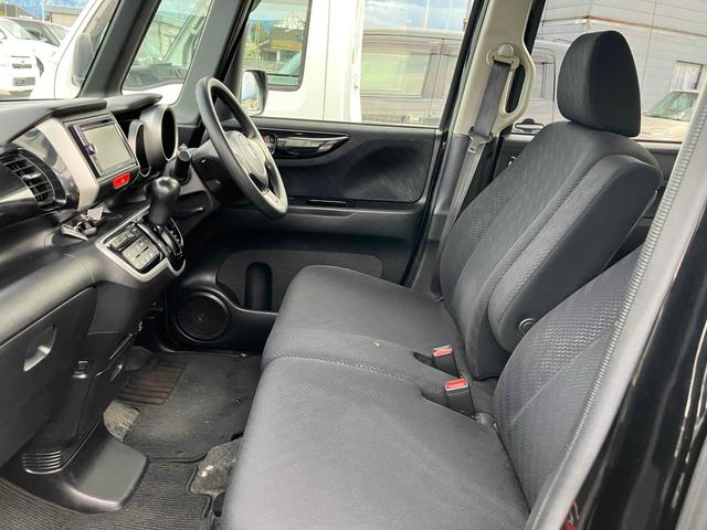 Ｎ－ＢＯＸカスタム Ｇ・Ｌパッケージ　両側スライド・片側電動　オートライト　ＨＩＤ　スマートキー　アイドリングストップ　電動格納ミラー　ベンチシート　ＣＶＴ　盗難防止システム　ＡＢＳ　ＥＳＣ　ＣＤ　ＤＶＤ再生　ミュージックプレイヤー接続可（12枚目）