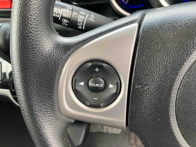 Ｎ－ＢＯＸカスタム Ｇ・Ｌパッケージ　両側スライド・片側電動　オートライト　ＨＩＤ　スマートキー　アイドリングストップ　電動格納ミラー　ベンチシート　ＣＶＴ　盗難防止システム　ＡＢＳ　ＥＳＣ　ＣＤ　ＤＶＤ再生　ミュージックプレイヤー接続可（25枚目）