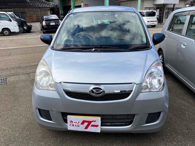 ミラ Xスペシャル キーレスエントリー CVT 盗難防止システム ABS CD アルミホイール 衝突安全ボディ エアコン パワーステアリング パワーウィンドウ(3枚目)