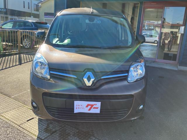 カングー ゼン　メモリーナビ　フルセグ　Ｂｌｕｅｔｏｏｔｈ対応　バックカメラ　前後ドライブレコーダー　ＥＴＣ　ＬＥＤヘッドライト　キーレスエントリー　運転席・助手席・サイドエアバック　ＡＢＳ　横滑り防止　盗難防止（3枚目）