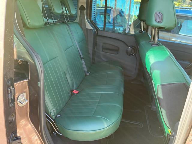 カングー ゼン　メモリーナビ　フルセグ　Ｂｌｕｅｔｏｏｔｈ対応　バックカメラ　前後ドライブレコーダー　ＥＴＣ　ＬＥＤヘッドライト　キーレスエントリー　運転席・助手席・サイドエアバック　ＡＢＳ　横滑り防止　盗難防止（19枚目）