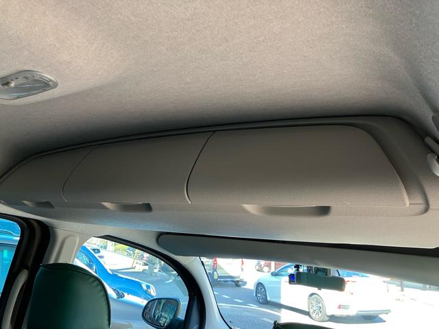 カングー ゼン　メモリーナビ　フルセグ　Ｂｌｕｅｔｏｏｔｈ対応　バックカメラ　前後ドライブレコーダー　ＥＴＣ　ＬＥＤヘッドライト　キーレスエントリー　運転席・助手席・サイドエアバック　ＡＢＳ　横滑り防止　盗難防止（22枚目）