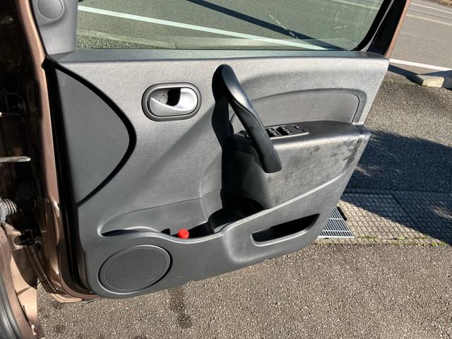 カングー ゼン　メモリーナビ　フルセグ　Ｂｌｕｅｔｏｏｔｈ対応　バックカメラ　前後ドライブレコーダー　ＥＴＣ　ＬＥＤヘッドライト　キーレスエントリー　運転席・助手席・サイドエアバック　ＡＢＳ　横滑り防止　盗難防止（46枚目）