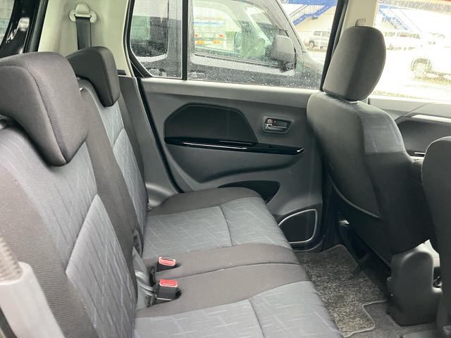 ワゴンＲスティングレー Ｘ　Ｓ－エネチャージ　レーダーブレーキサポート　スマートキー　ＨＩＤヘッドライト　シートヒーター　運転席・助手席エアバック　ＡＢＳ　横滑り防止装置　エアコン　パワステ　パワーウインドウ（12枚目）