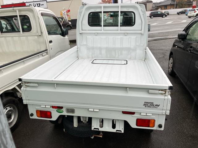 スクラムトラック ＫＣエアコン・パワステ　４ＷＤ　地デジＴＶ　ポータブルナビ　オートマ　運転席・助手席エアバック（5枚目）