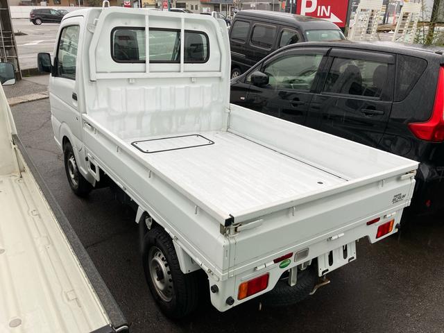 スクラムトラック ＫＣエアコン・パワステ　４ＷＤ　地デジＴＶ　ポータブルナビ　オートマ　運転席・助手席エアバック（6枚目）