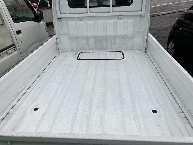 スクラムトラック ＫＣエアコン・パワステ　４ＷＤ　地デジＴＶ　ポータブルナビ　オートマ　運転席・助手席エアバック（8枚目）