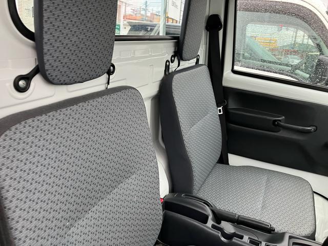 スクラムトラック ＫＣエアコン・パワステ　４ＷＤ　地デジＴＶ　ポータブルナビ　オートマ　運転席・助手席エアバック（13枚目）