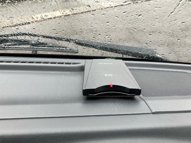 スクラムトラック ＫＣエアコン・パワステ　４ＷＤ　地デジＴＶ　ポータブルナビ　オートマ　運転席・助手席エアバック（22枚目）