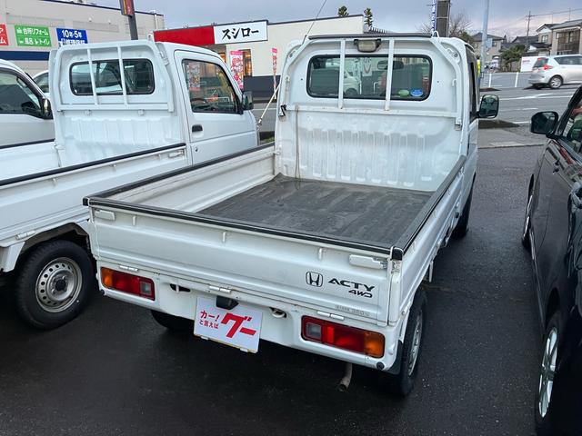 アクティトラック ＳＤＸ　４ＷＤ　５速マニュアル　エアコン　パワステ　運転席エアバック（6枚目）