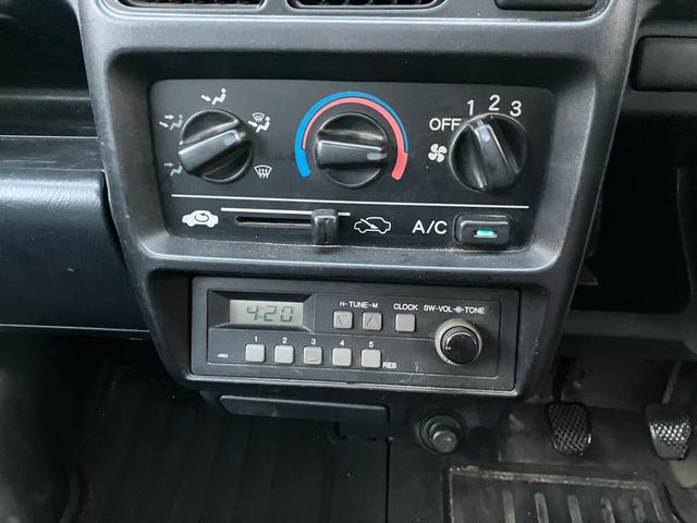 アクティトラック ＳＤＸ　４ＷＤ　５速マニュアル　エアコン　パワステ　運転席エアバック（18枚目）