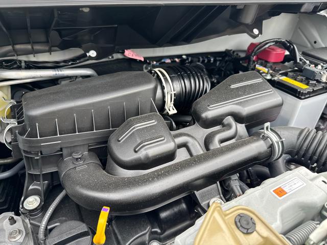 ムーヴキャンバス ストライプスＧ　届出済未使用車　スマートキー　衝突軽減ブレーキ　レーンキープアシスト　両側電動スライドドア　オートライト　オートエアコン　シートヒーター　ステアリングスイッチ　ＬＥＤライト　ＡＤＢ　フォグライト（13枚目）