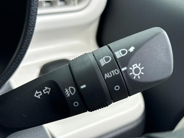 ムーヴキャンバス ストライプスＧ　届出済未使用車　スマートキー　衝突軽減ブレーキ　レーンキープアシスト　両側電動スライドドア　オートライト　オートエアコン　シートヒーター　ステアリングスイッチ　ＬＥＤライト　ＡＤＢ　フォグライト（39枚目）