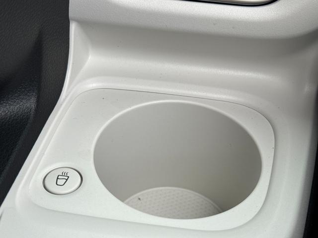 ムーヴキャンバス ストライプスＧ　届出済未使用車　スマートキー　衝突軽減ブレーキ　レーンキープアシスト　両側電動スライドドア　オートライト　オートエアコン　シートヒーター　ステアリングスイッチ　ＬＥＤライト　ＡＤＢ　フォグライト（40枚目）