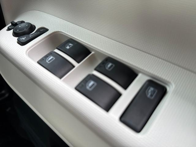 ムーヴキャンバス ストライプスＧ　届出済未使用車　スマートキー　衝突軽減ブレーキ　レーンキープアシスト　両側電動スライドドア　オートライト　オートエアコン　シートヒーター　ステアリングスイッチ　ＬＥＤライト　ＡＤＢ　フォグライト（44枚目）