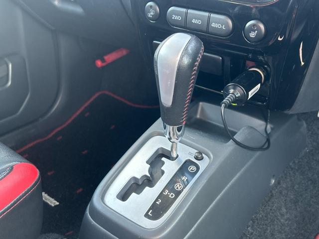 ジムニー クロスアドベンチャー フルセグメモリーナビ キーレスエントリー エアコン シートヒーター ヒーテッドミラー Bluetoothオーディオ フォグライト ETC ドラレコ ハーフレザーシート 社外スピーカー 純正AW(26枚目)