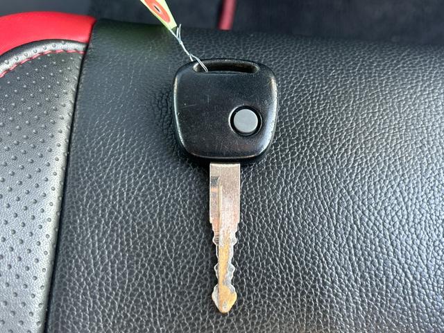 ジムニー クロスアドベンチャー フルセグメモリーナビ キーレスエントリー エアコン シートヒーター ヒーテッドミラー Bluetoothオーディオ フォグライト ETC ドラレコ ハーフレザーシート 社外スピーカー 純正AW(34枚目)