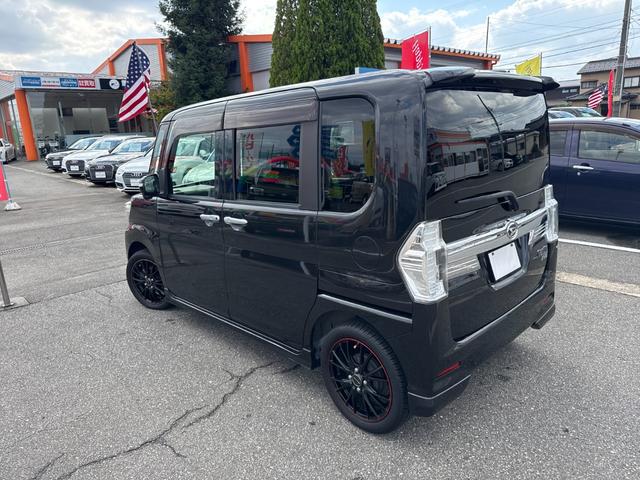 弊社の諸費用は登録時の税金・登録諸費用が含まれております。また、点検整備費用も車両価格に含まれておりますので、総額表示価格だけで乗り出せます。詳しくはスタッフまでお問い合わせください。