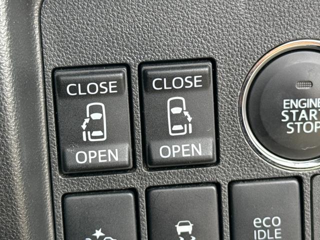 両側電動スライドドアが搭載されています。狭い駐車場などでも簡単にドアの開閉が可能です。