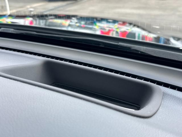 GLC GLC220d 4マチックスポーツ 純正フルセグナビ 全方位カメラ パドルシフト BSM HUD メモリ付パワーシート オートライト シートヒーター ACC ステアリングスイッチ 電動リヤゲート リアフォグライト 純正AW ドラレコ(22枚目)