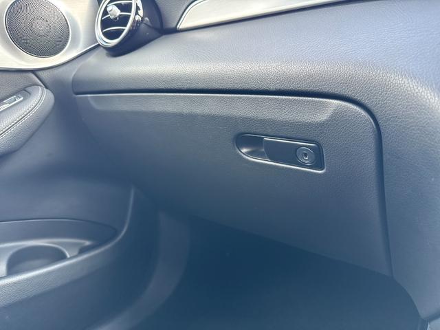 GLC GLC220d 4マチックスポーツ 純正フルセグナビ 全方位カメラ パドルシフト BSM HUD メモリ付パワーシート オートライト シートヒーター ACC ステアリングスイッチ 電動リヤゲート リアフォグライト 純正AW ドラレコ(41枚目)