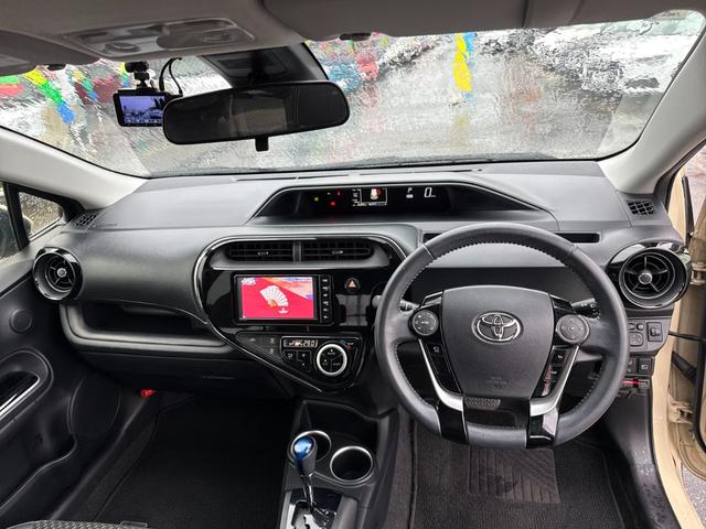 アクア クロスオーバー 純正フルセグSDナビ 全方位カメラ スマートキー 衝突軽減ブレーキ レーンキープアシスト オートエアコン シートヒーター ハーフレザーシート ステアリングスイッチ 純正AW ドラレコ前後 ETC(22枚目)