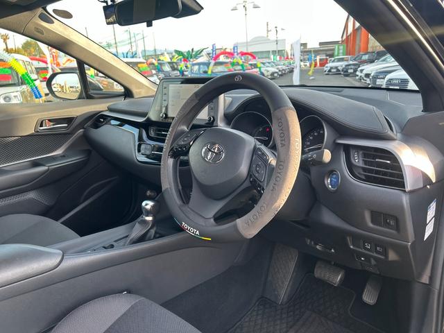C-HR S 純正メモリーナビ 全方位カメラ トヨタセーフティーセンス オートライト オートエアコン ヒーテッドミラー オートハイビーム ACC ステアリングスイッチ フォグライト 純正17インチAW ETC2.0(16枚目)