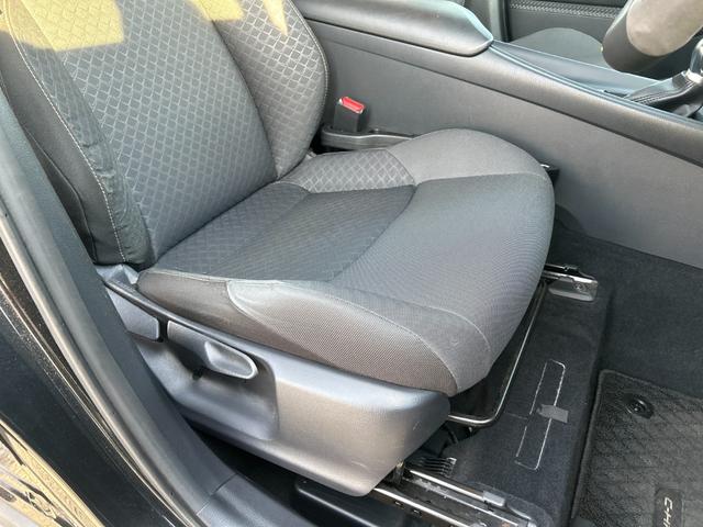 C-HR S 純正メモリーナビ 全方位カメラ トヨタセーフティーセンス オートライト オートエアコン ヒーテッドミラー オートハイビーム ACC ステアリングスイッチ フォグライト 純正17インチAW ETC2.0(18枚目)