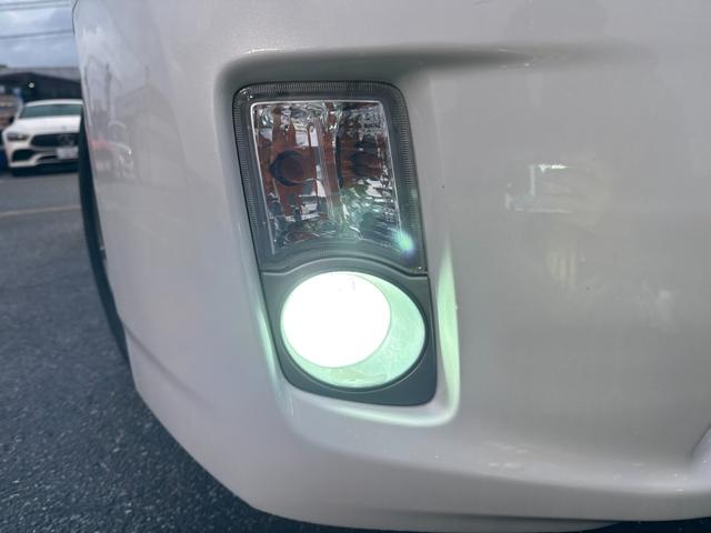 プリウス Ｓ　純正ワンセグＳＤナビ　スマートキー　プッシュスタート　アイドリングストップ　オートライト　オートエアコン　ステアリングスイッチ　フロントフォグライト　ＥＴＣ　ＡＵＸ接続可　全塗装済（元色シルバー）（43枚目）