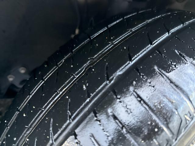 プリウス Ｓ　純正ワンセグＳＤナビ　スマートキー　プッシュスタート　アイドリングストップ　オートライト　オートエアコン　ステアリングスイッチ　フロントフォグライト　ＥＴＣ　ＡＵＸ接続可　全塗装済（元色シルバー）（46枚目）